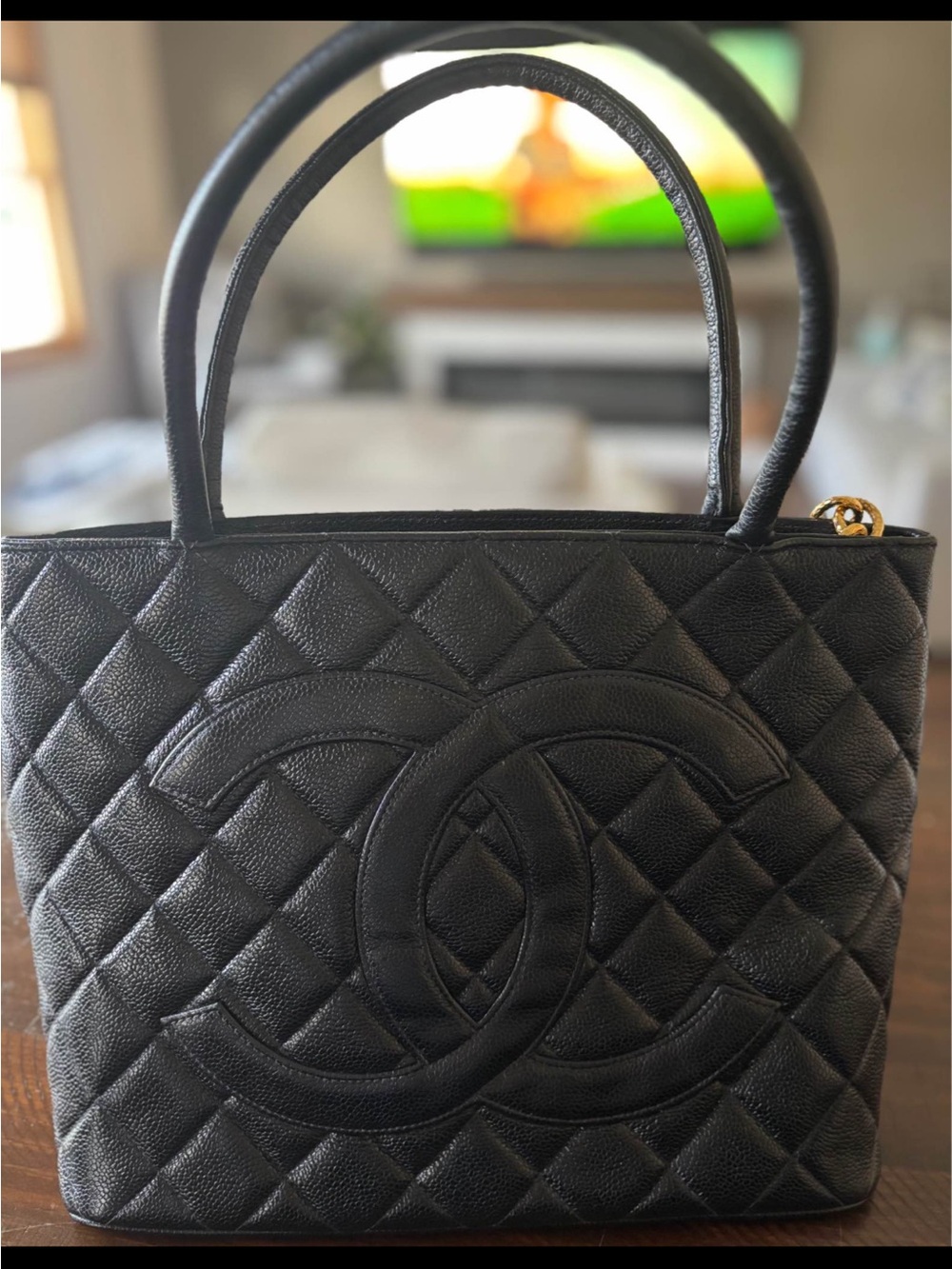 CHANEL  Quilted CC Logo Tote Pre-Owned Chanel Tote Bag, Reissue Caviar Leather